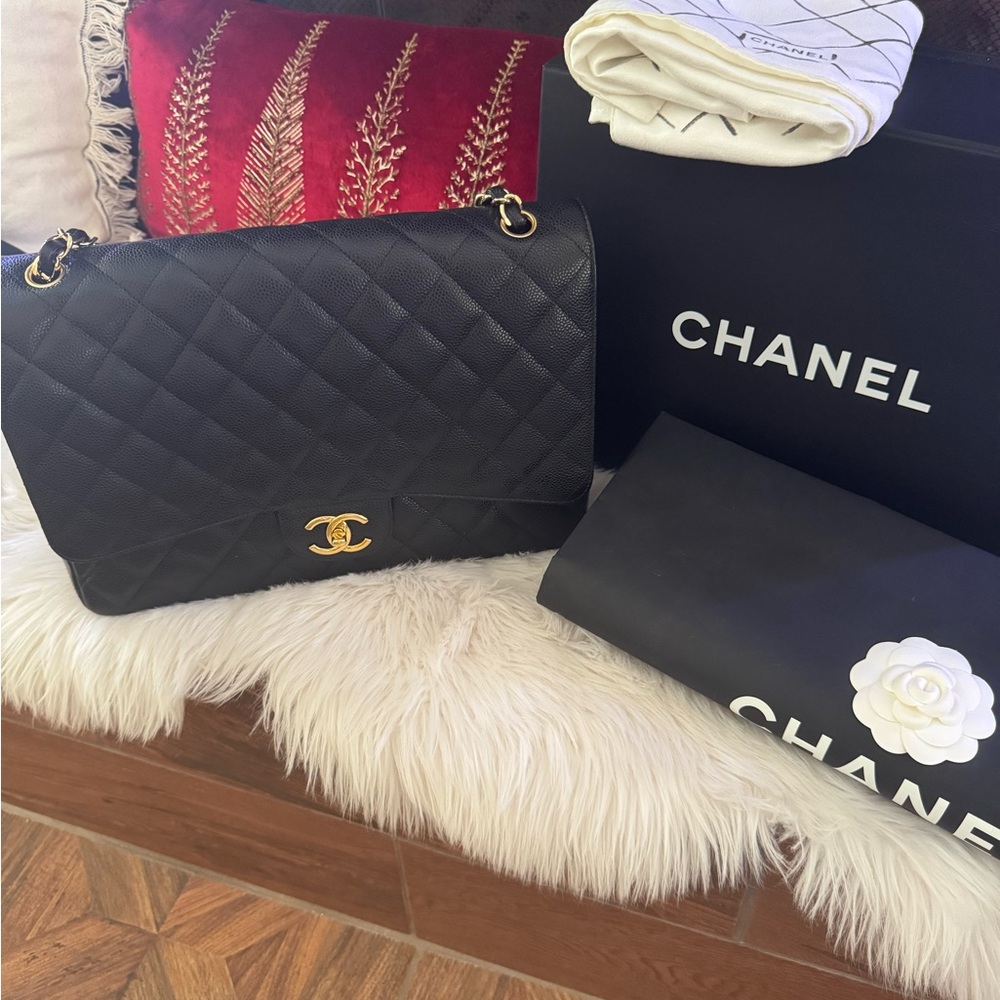 ✨Authentic✨ BLACK QUILTED CAVIAR CLASSIC DOUBLE FLAP JUMBO